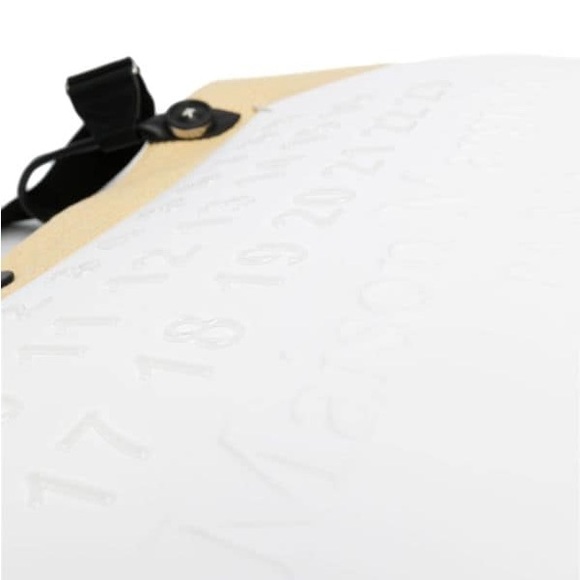 Maison Margiela embossed logo-patch raffia tote Beach Bag! Brand New w tags! - Picture 13 of 14